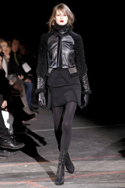 Look 13